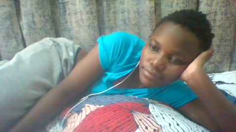 Snapshot of tina2030_1 chatting on 06-18-26, 09:14 tee online show from 06-18-26, 09:14