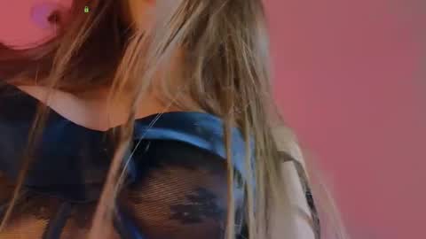 Helen online show from 10-23-25, 06:06