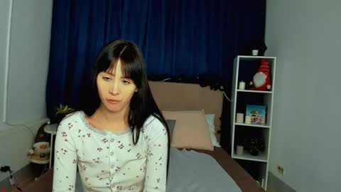 Snapshot of tina_ellisi chatting on 01-13-25, 10:47 Tina online show from 01-13-25, 10:47