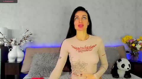 Tina online show from 10-26-25, 11:27