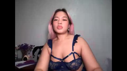 Snapshot of tina_slick chatting on 05-11-26, 12:33 Tina online show from 05-11-26, 12:33