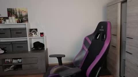 Tina Angel online show from 09-11-25, 05:35