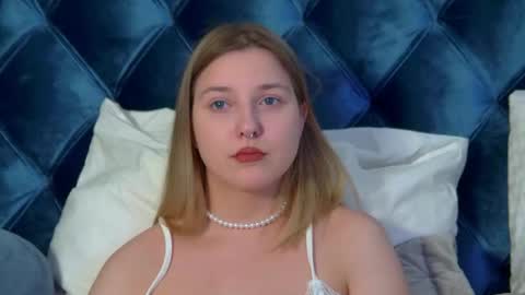 Snapshot of tinaburton chatting on 04-29-26, 04:55 TinaBurton online show from 04-29-26, 04:55