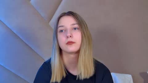 Snapshot of tinaburton chatting on 05-12-26, 04:15 TinaBurton online show from 05-12-26, 04:15