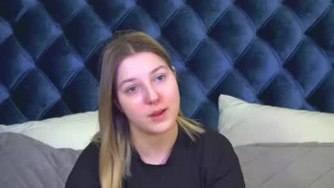 Snapshot of tinaburton chatting on 05-20-26, 04:35 TinaBurton online show from 05-20-26, 04:35