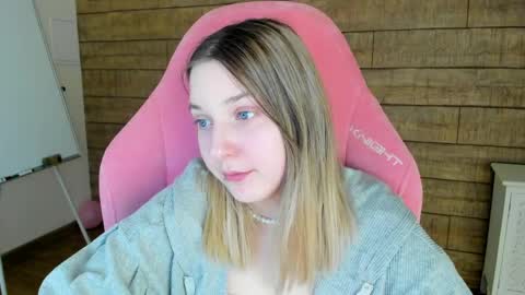 Snapshot of tinaburton chatting on 05-31-26, 06:09 TinaBurton online show from 05-31-26, 06:09