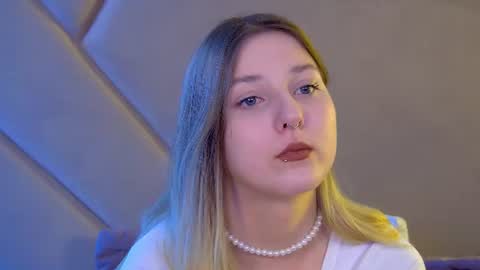 Snapshot of tinaburton chatting on 06-23-26, 04:49 TinaBurton online show from 06-23-26, 04:49