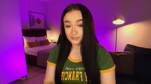 Snapshot of tinafox_ chatting on 02-13-26, 08:43 hi im curvy babyface girlie Tina online show from 02-13-26, 08:43