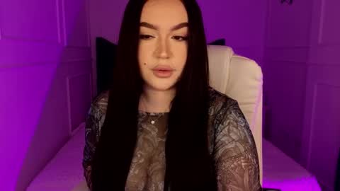 Snapshot of tinafox_ chatting on 03-13-26, 08:21 hi im curvy babyface girlie Tina online show from 03-13-26, 08:21