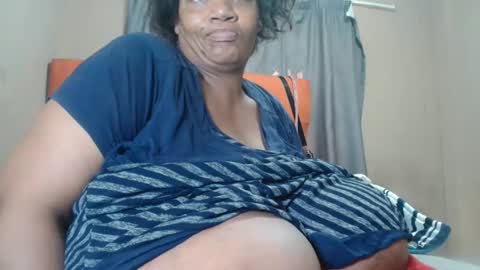 tinagiant online show from 05-13-26, 10:34