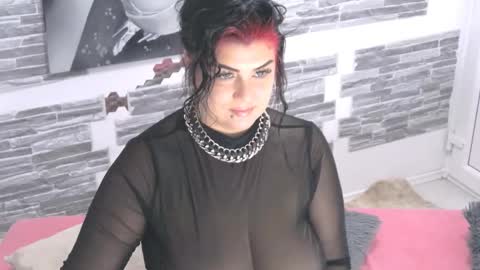 Snapshot of tinakay1 chatting on 09-24-25, 09:45 tinakay1 online show from 09-24-25, 09:45