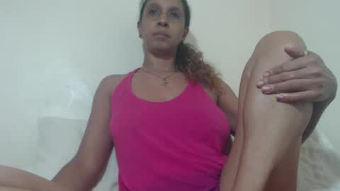 Snapshot of tinaxxxpetitexoxo chatting on 01-29-25, 02:32 Tina online show from 01-29-25, 02:32