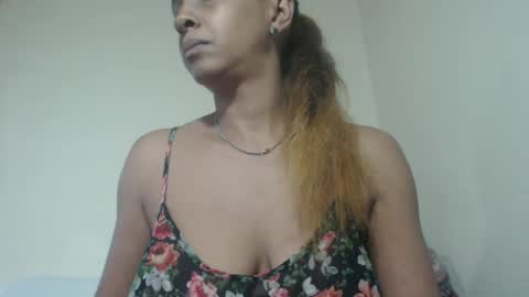 Snapshot of tinaxxxpetitexoxo chatting on 03-01-25, 12:34 Tina online show from 03-01-25, 12:34