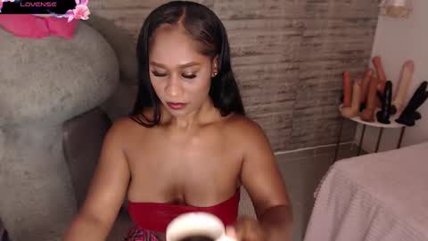 Tinna Goddess online show from 12-20-25, 02:57