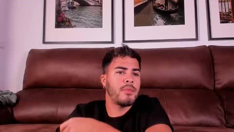 Snapshot of tinoclandestino chatting on 12-01-24, 05:24 tinoclandestino online show from 12-01-24, 05:24