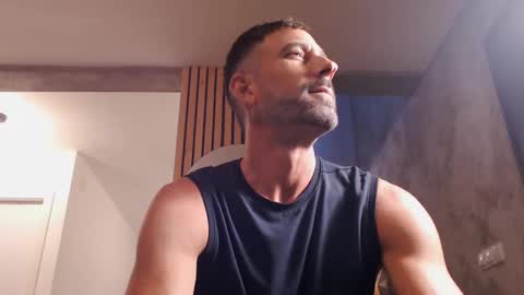 Snapshot of tinoclandestino chatting on 01-05-25, 04:59 tinoclandestino online show from 01-05-25, 04:59