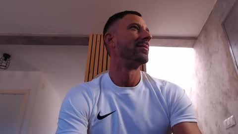 Snapshot of tinoclandestino chatting on 02-09-25, 10:20 tinoclandestino online show from 02-09-25, 10:20