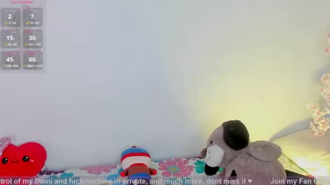 Snapshot of tiny__emmy_ chatting on 05-06-26, 09:53 Emmy M online show from 05-06-26, 09:53