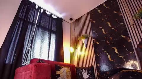 Tiny  online show from 05-01-26, 12:43