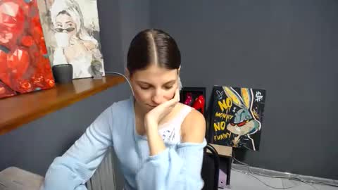 Snapshot of tiny_felicity chatting on 10-29-25, 07:21 Gloria online show from 10-29-25, 07:21