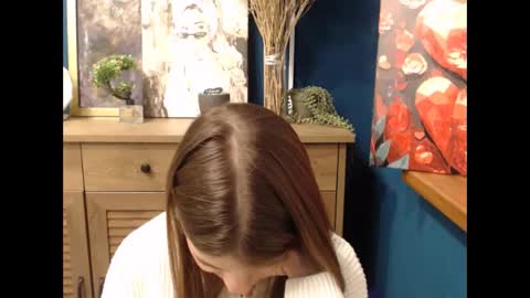 Snapshot of tiny_felicity chatting on 11-20-25, 07:41 Gloria online show from 11-20-25, 07:41