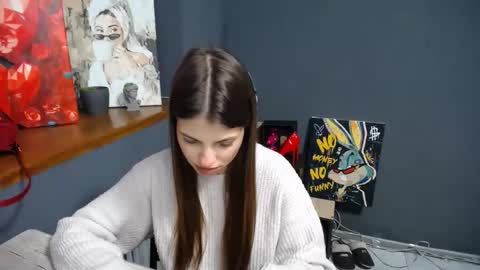 Snapshot of tiny_felicity chatting on 12-01-25, 08:08 Gloria online show from 12-01-25, 08:08