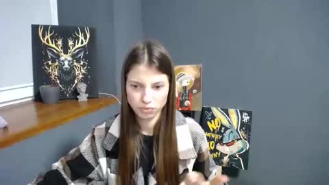 Snapshot of tiny_felicity chatting on 12-16-25, 07:02 Gloria online show from 12-16-25, 07:02