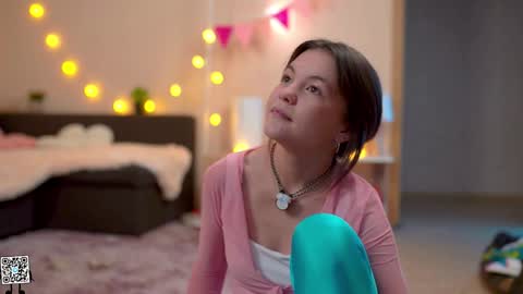 Lyssa     online show from 12-02-24, 01:57