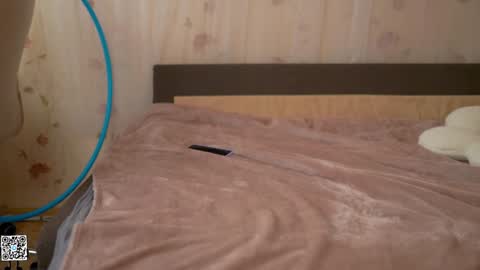 Lyssa     online show from 01-31-25, 12:40