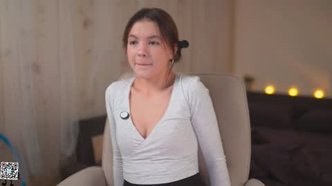 Lyssa     online show from 02-06-25, 01:54