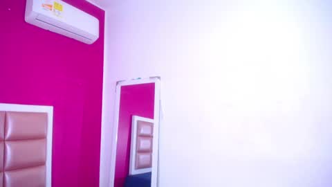 Snapshot of tiny_sarah1 chatting on 11-13-25, 08:08 tiny_sarah1 online show from 11-13-25, 08:08