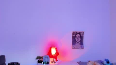 Thomm  Independent Model online show from 05-30-26, 06:16