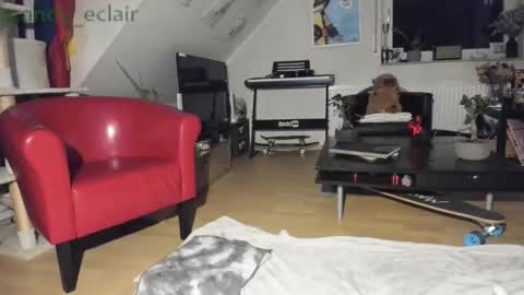 Snapshot of tiny_williams chatting on 09-28-25, 03:34 Tiny online show from 09-28-25, 03:34