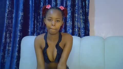 Snapshot of tinybarbie_ chatting on 06-18-26, 09:47 Barbie online show from 06-18-26, 09:47