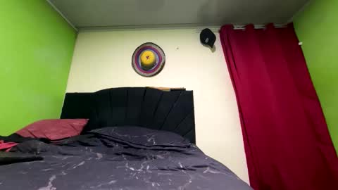 Snapshot of tinycockdeepass chatting on 12-16-25, 01:43 Jack online show from 12-16-25, 01:43