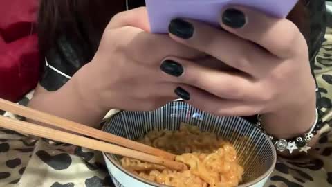 tinydaisy22 online show from 11-29-25, 06:38