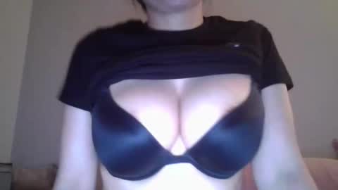 Elyza online show from 09-26-25, 11:03