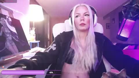 stage Kylie Sinner  brand CLITBAIT online show from 04-13-26, 11:54