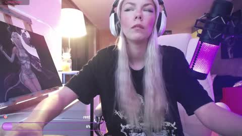 stage Kylie Sinner  brand CLITBAIT online show from 04-20-26, 01:52