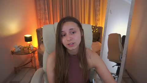 tinynataliee online show from 07-20-26, 08:11