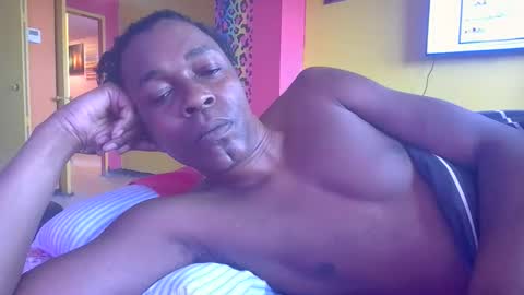 Snapshot of tinypoodledick chatting on 05-17-26, 10:55 littledpoodledick online show from 05-17-26, 10:55