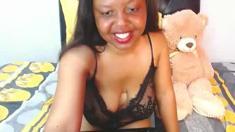 tinyrose18 online show from 01-22-25, 07:13