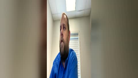 Snapshot of tipman84 chatting on 06-17-26, 09:27 C online show from 06-17-26, 09:27