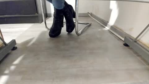 Anna online show from 01-10-26, 04:42