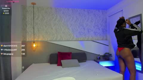 Snapshot of tisha_cole chatting on 10-11-25, 12:47 Tisha online show from 10-11-25, 12:47