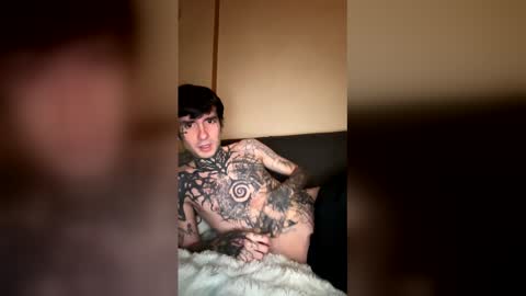 Snapshot of tiswillfuckup chatting on 12-21-25, 11:12 tiswillfuckup online show from 12-21-25, 11:12