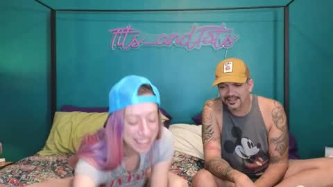Lolo and Erik online show from 11-05-25, 05:18