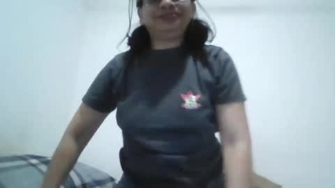 Ester online show from 10-17-25, 11:07