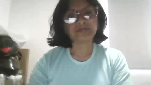 Ester online show from 05-13-26, 08:49