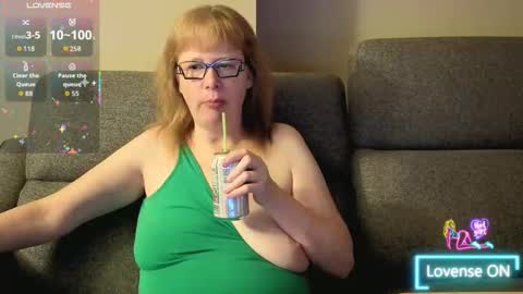 tittylandqc online show from 04-28-26, 01:37